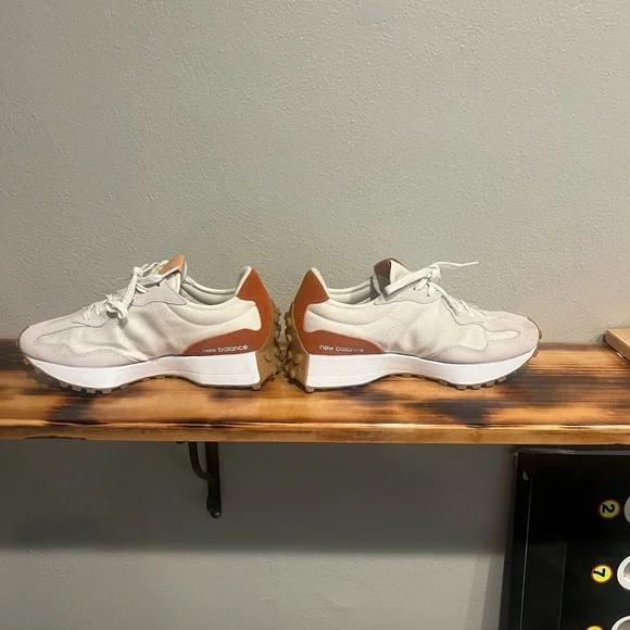 New Balance 327 Sea Salt & Rust size 8 -like new - Picture 3 of 10